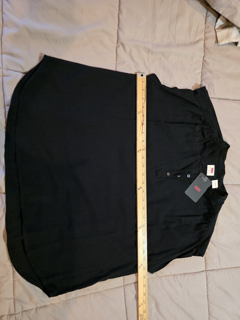 Levi's Black Women’s Casual Button-Front Shrit Size L (NWT)